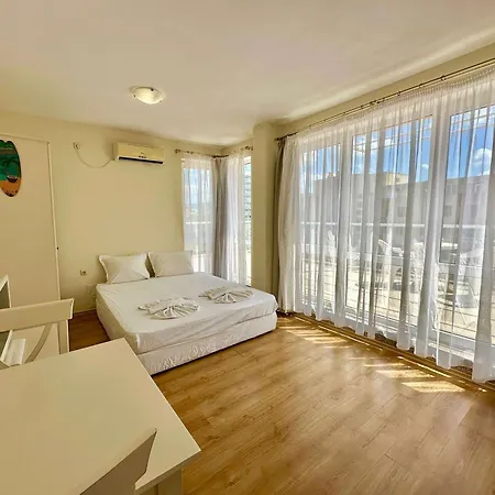 Cozy In Flores Park By Menada Apartment Sunny Beach