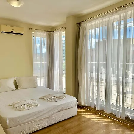 Apartment Cozy In Flores Park By Menada Sunny Beach