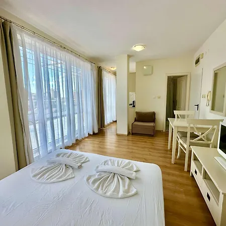 Cozy In Flores Park By Menada * Sunny Beach